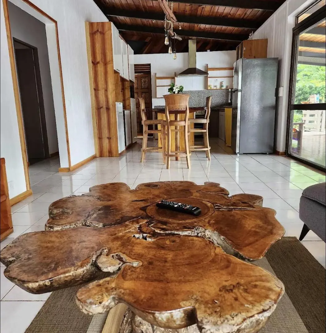Alaroots Maison Piscine מוריאה פולינזיה הצרפתית