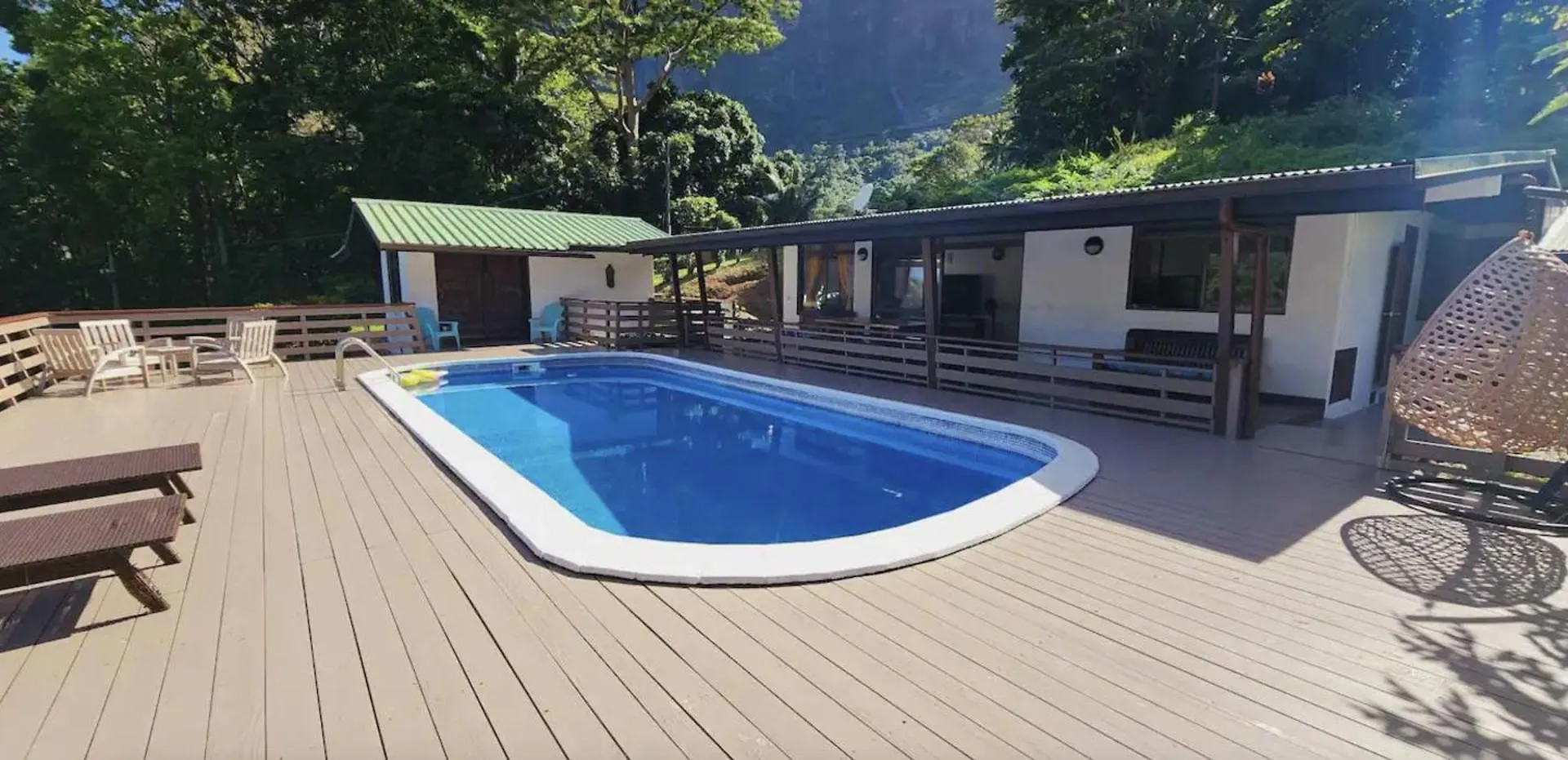 Alaroots Maison Piscine Moorea French Polynesia